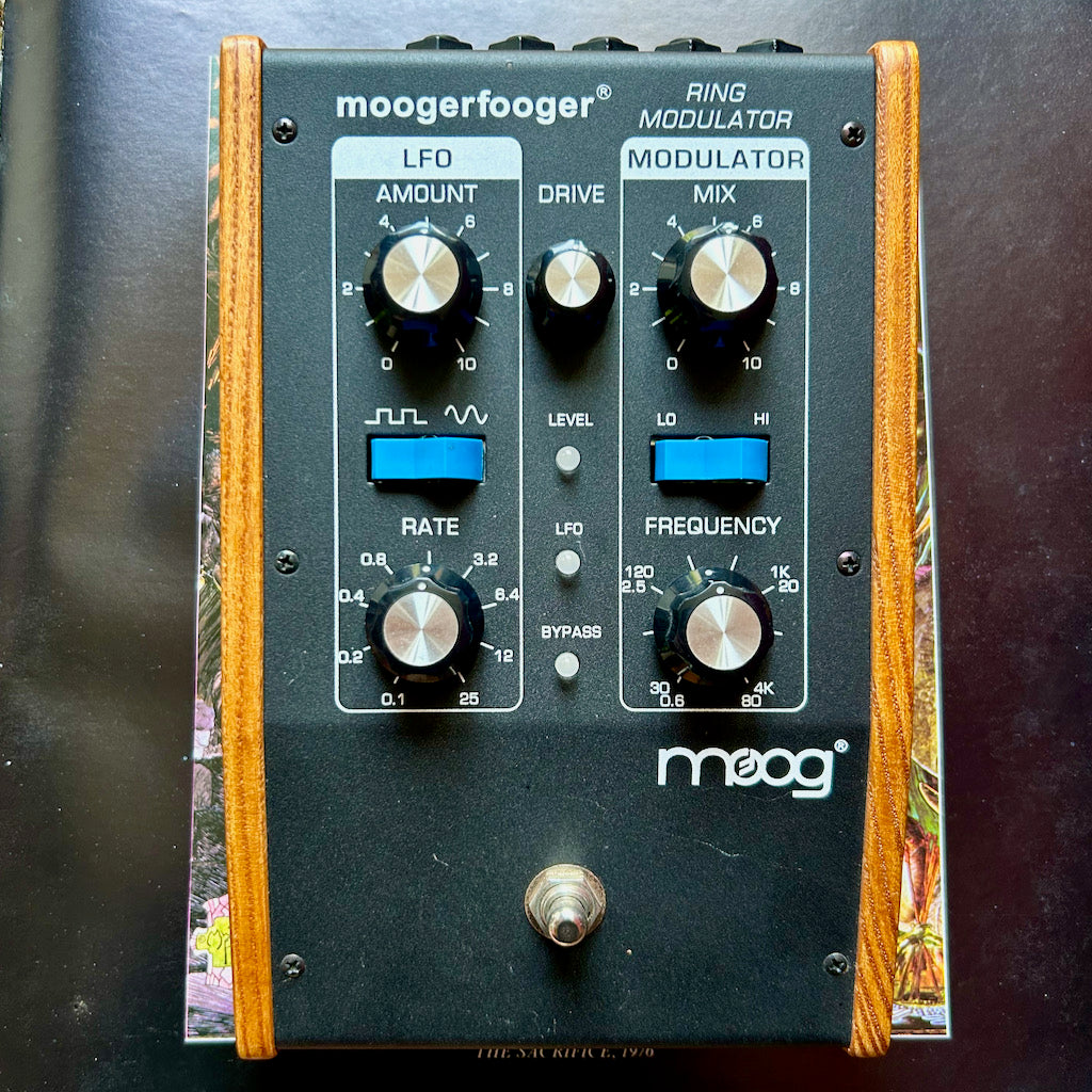 Moog Moogerfooger MF-101 | Bax Music Moog Moogerfooger MF-101 | Bax Music