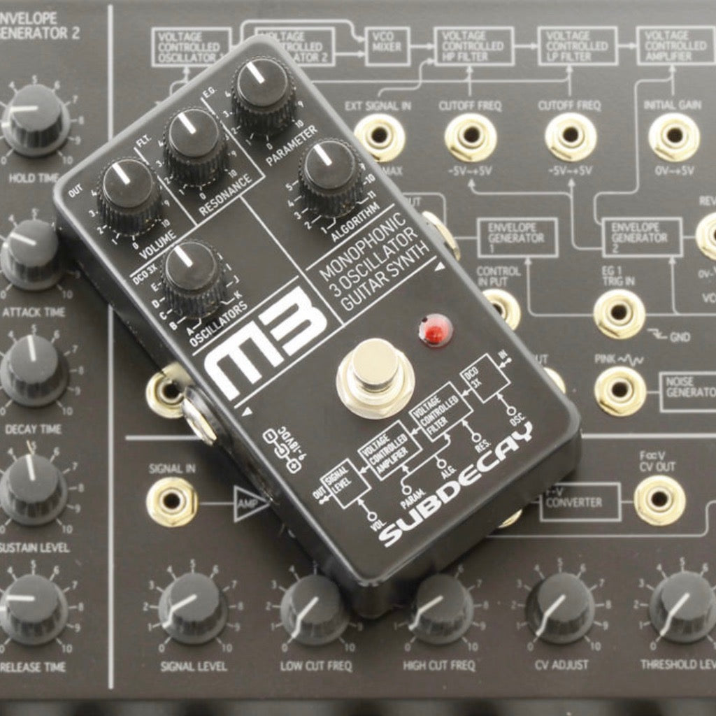 M3 3 oscillator monophonic guitar synthesizer